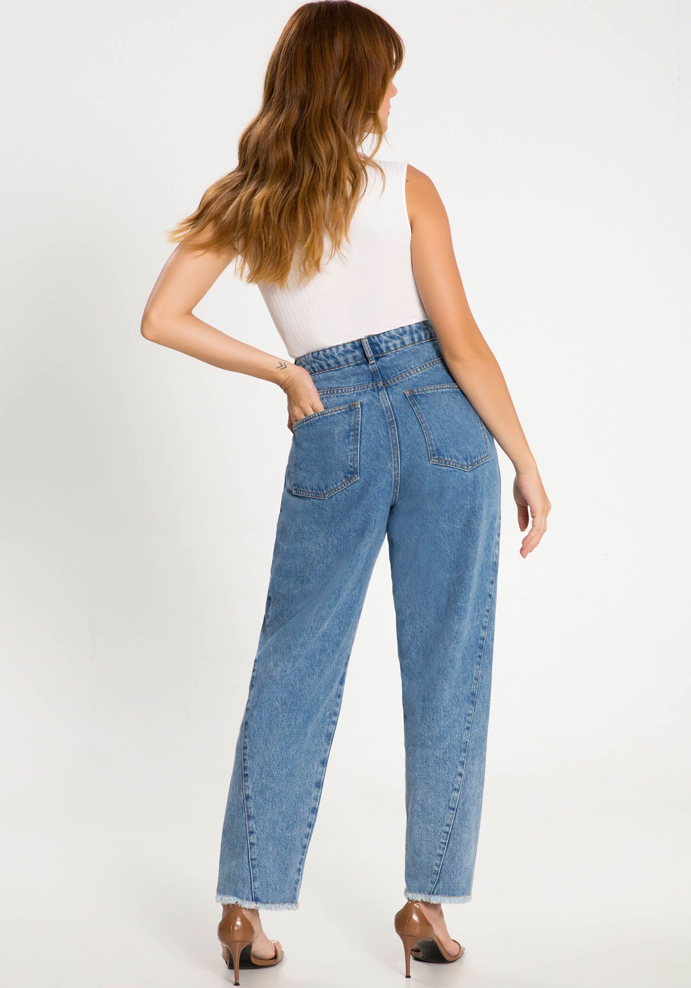 Jeans slouchy com cintura elástica - Mulher